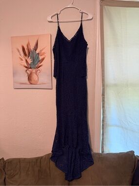 Navy Lace Spaghetti-Strap Evening Dress